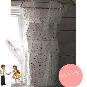 👗 White Prom Dress for SALE!